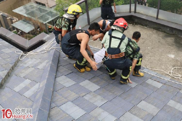 男子炒股虧3000萬想跳樓：站樓頂喝茅臺，讓妻再打5000萬,拾荒網